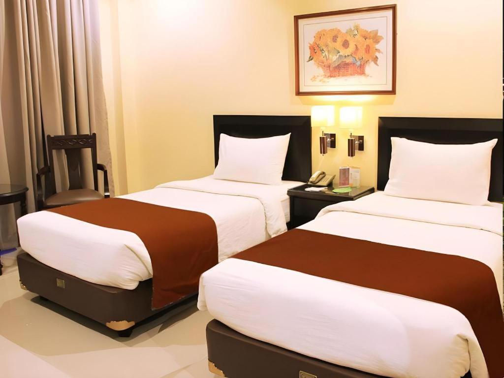 Narita Classic Hotel Surabaya Eksteriør billede